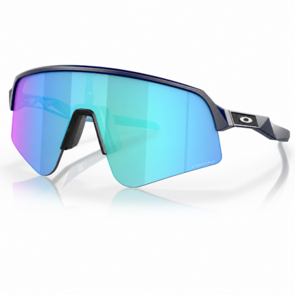 Oakley Sutro Lite Sweep OO9465-0539 en perspectiva con montura Matte Navy