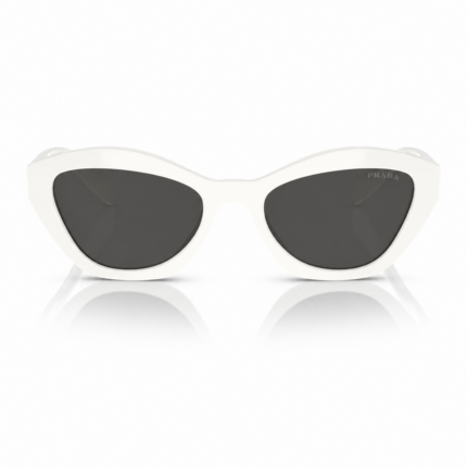 Lentes de sol Prada blancos en vista frontal, con montura estilo cat eye, cristales oscuros y logo Prada sobre fondo blanco.